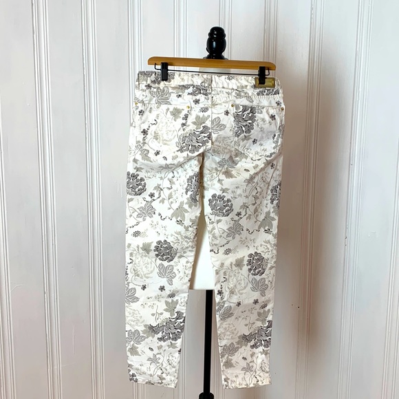 Gorgeous ZARA ultra soft off-white with grey flower pants - Picture 2 of 6